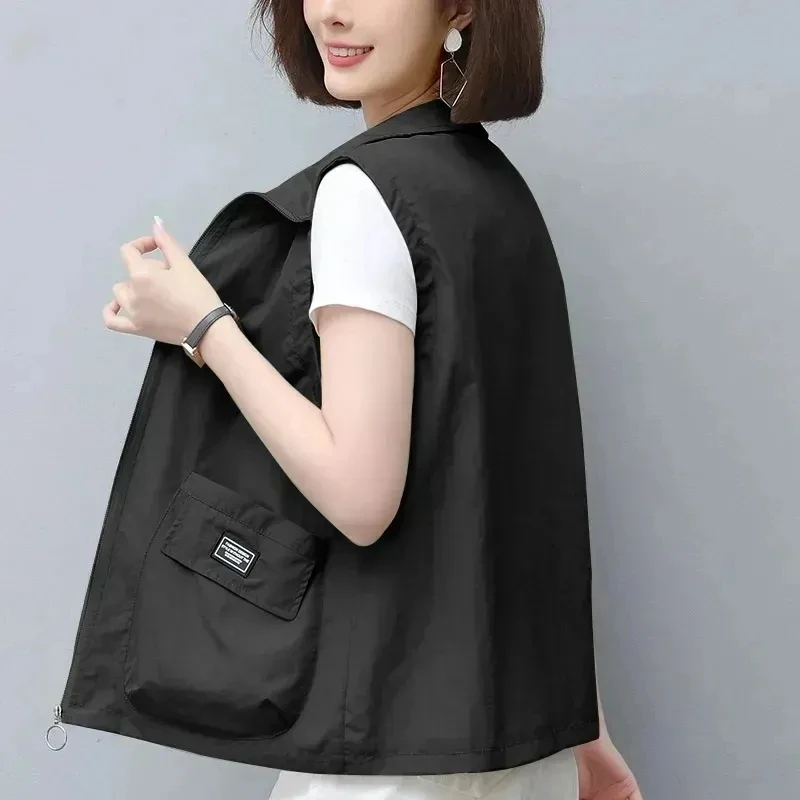 Short Thin Vest Women's Sleeveless Coat 2025 Spring And summer New Female Casual Vest Plus Size Loose Coats Sun Vest Overcoat
Short Thin Vest Women's Sleeveless Coat 2025 Spring And summer New Female Casual Vest Plus Size Loose Coats Sun Vest Overcoat