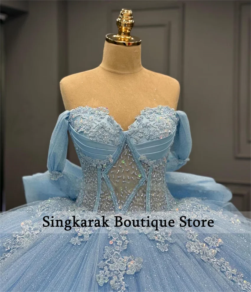 Sky Blue Quinceanera Dresses Ball Gown Off The Shoulder Applique Beading Crystal Bow Tiered Tull Corset Sweet 16 Dress Vestidos
Sky Blue Quinceanera Dresses Ball Gown Off The Shoulder Applique Beading Crystal Bow Tiered Tull Corset Sweet 16 Dress Vestidos
