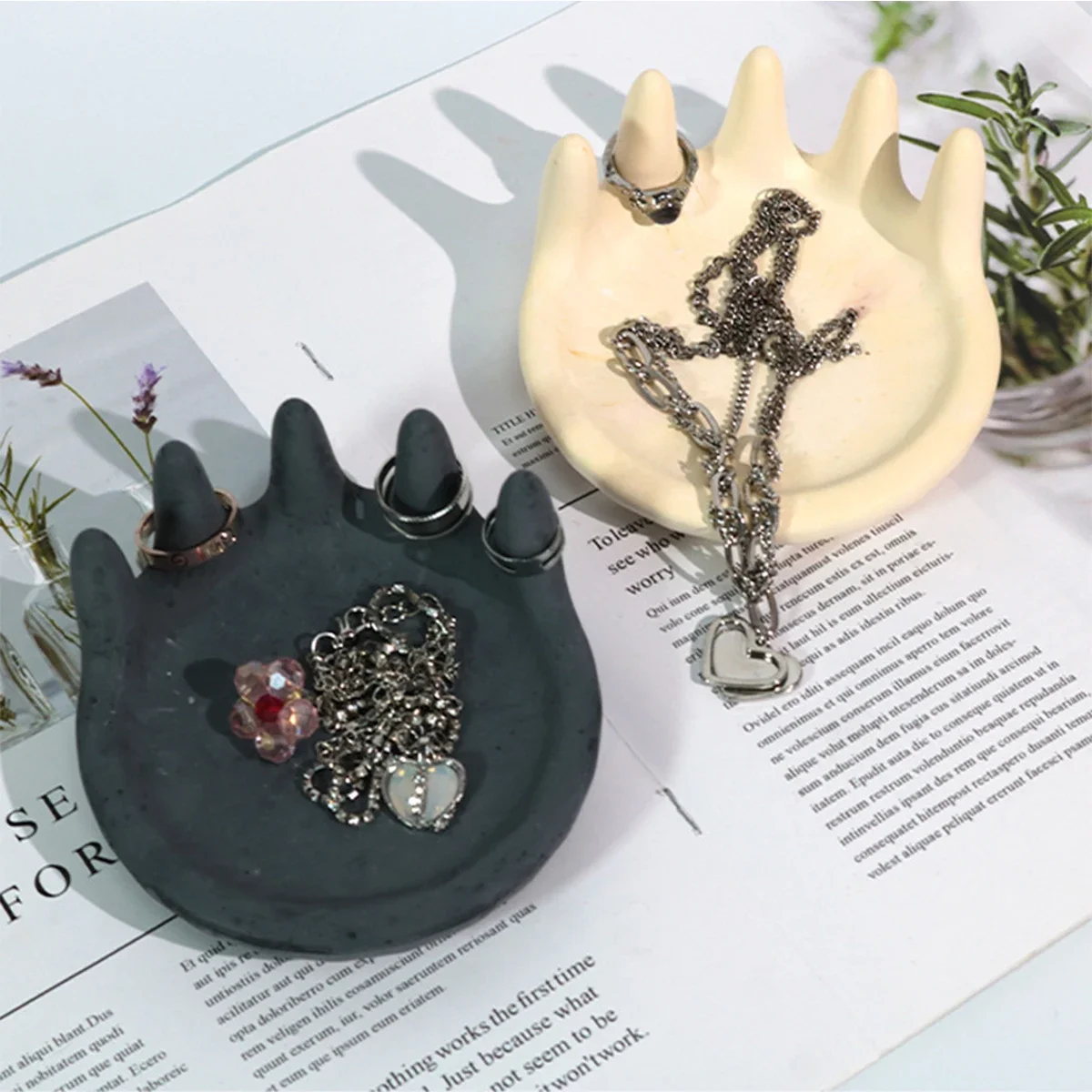 Palm Tray Silicone Mold DIY Creative Jewelry Ring Storage Dish Gypsum Concrete Epoxy Resin Crystal Glue Mould Home Decoration
Palm Tray Silicone Mold DIY Creative Jewelry Ring Storage Dish Gypsum Concrete Epoxy Resin Crystal Glue Mould Home Decoration