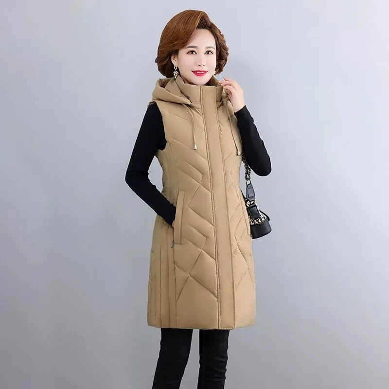 Женский зимний пуховый хлопковый жилет среднего возраста, толстая парка с капюшоном, женская куртка без рукавов, длинный жилет, материнское пальто 5XL 6XL
Женский зимний пуховый хлопковый жилет среднего возраста, толстая парка с капюшоном, женская куртка без рукавов, длинный жилет, материнское пальто 5XL 6XL