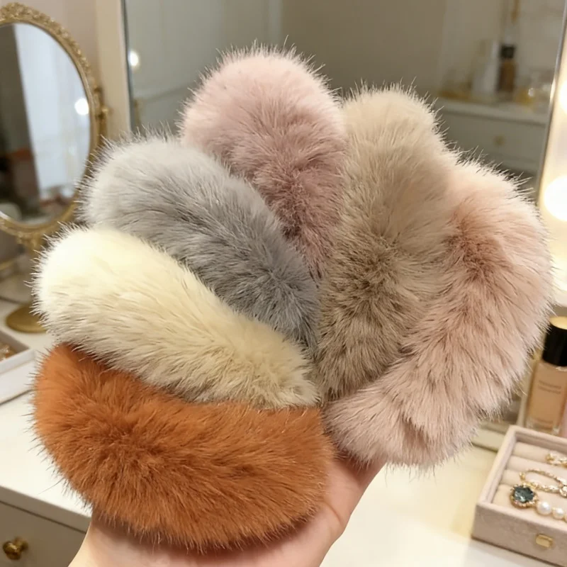 Korean Style, Trendy, Non-Damaging to Hair, Candy-Colored Hair Bands, Autumn and Winter Simple Plush Hair Rings
Korean Style, Trendy, Non-Damaging to Hair, Candy-Colored Hair Bands, Autumn and Winter Simple Plush Hair Rings