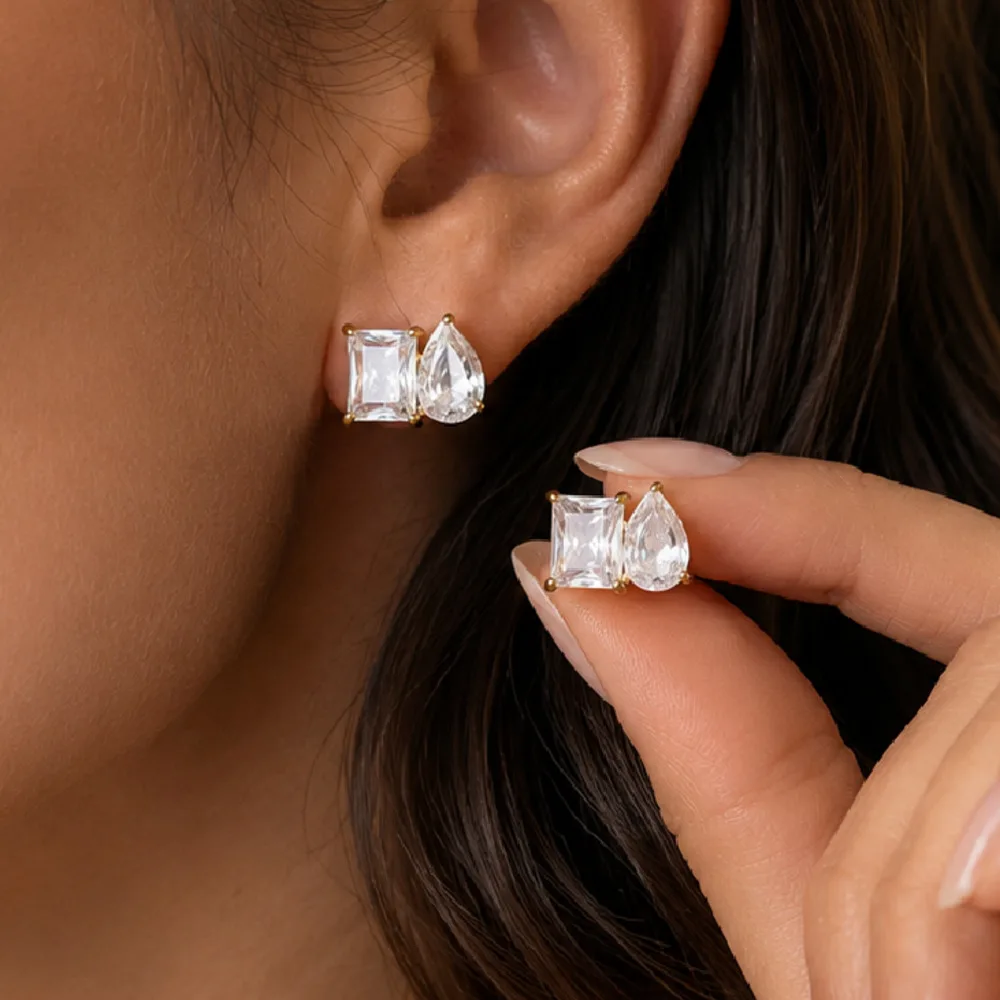 Ingemark Personality Stainless Steel Stud Earrings for Women New Dazzling Zircon Water Droplets 18K Gold Plated Piercing Earring
Ingemark Personality Stainless Steel Stud Earrings for Women New Dazzling Zircon Water Droplets 18K Gold Plated Piercing Earring