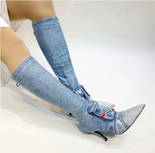 Retro Light Blue Jeans Denim Pointed Toe Pocket Knee High Boots Women Fashion Slim Zipper Back Thin Heels Stretch Long Boots
Retro Light Blue Jeans Denim Pointed Toe Pocket Knee High Boots Women Fashion Slim Zipper Back Thin Heels Stretch Long Boots