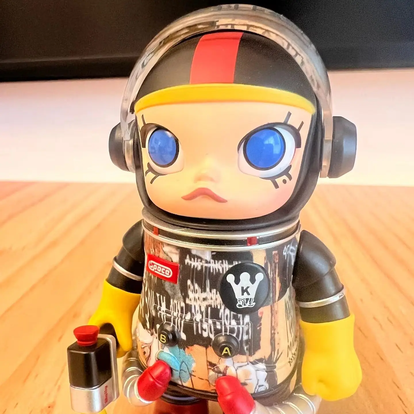 POP MART MEGA SPACE MOLLY 100% Series 02-B Blind Box Collectible Figure for Desktop Decoration And Gifting
POP MART MEGA SPACE MOLLY 100% Series 02-B Blind Box Collectible Figure for Desktop Decoration And Gifting