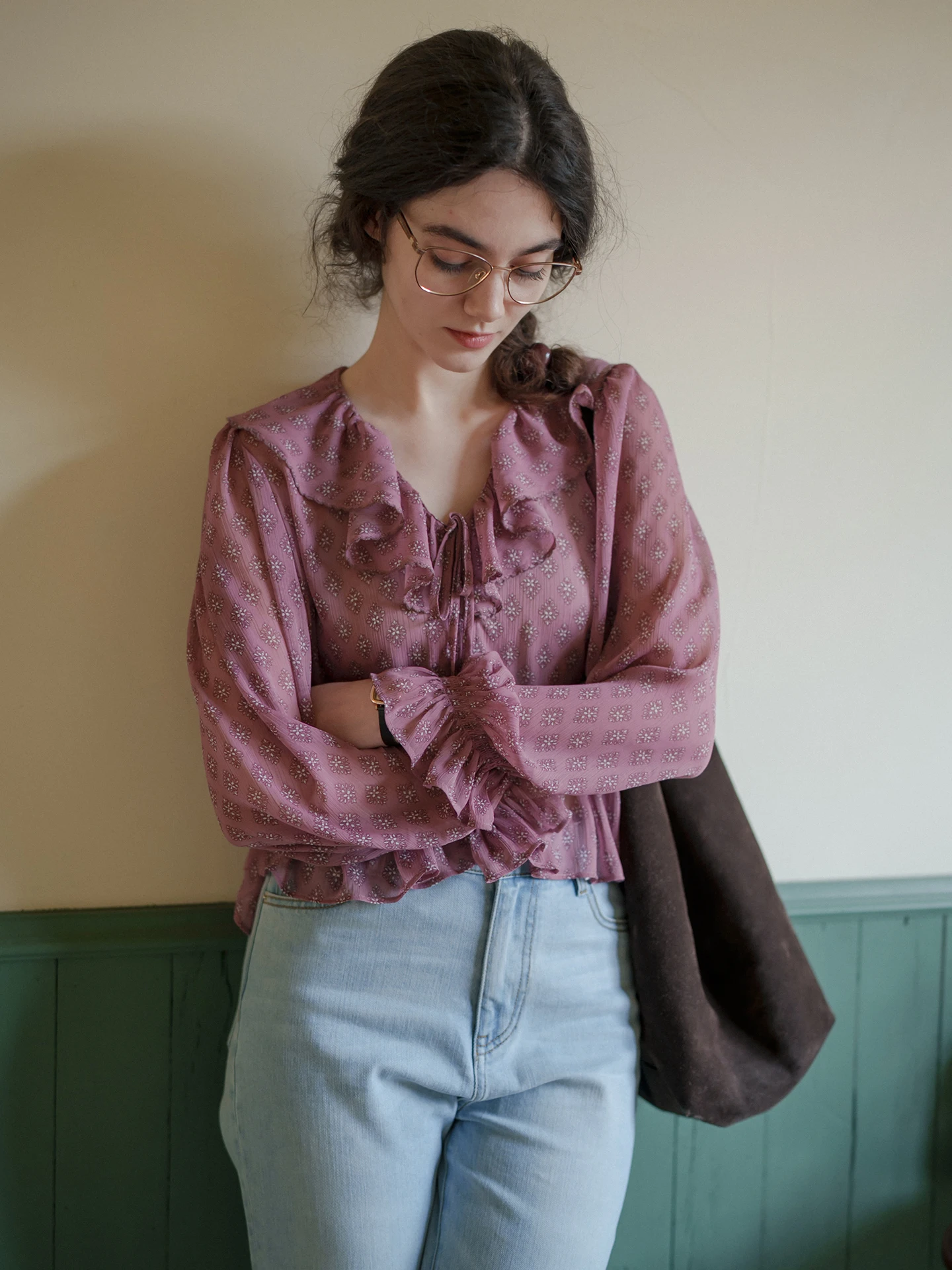MarchNoon Floral Print Blouse And High Waist Skirt Set Bubble Sleeve V-Neck Half Skirt Ensemble Women's Fashion Spring Summer
MarchNoon Floral Print Blouse And High Waist Skirt Set Bubble Sleeve V-Neck Half Skirt Ensemble Women's Fashion Spring Summer