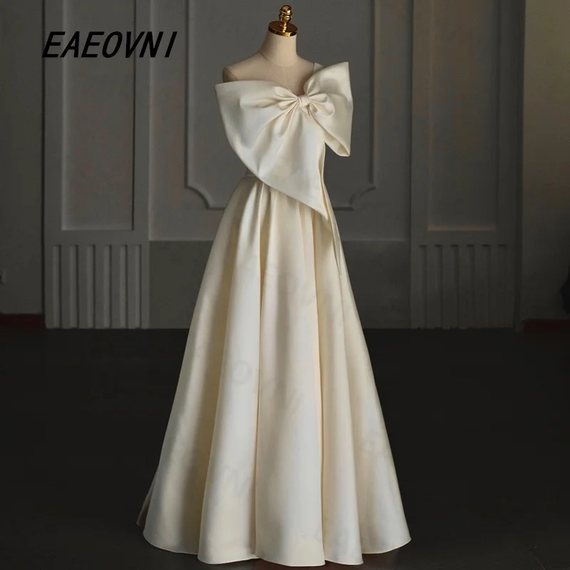 2023 Modest Chiffon Custom Made Wedding Dress For Bride One Shoulder A-line Satin Sleeveless Bridal Gowns Vestido de novia
2023 Modest Chiffon Custom Made Wedding Dress For Bride One Shoulder A-line Satin Sleeveless Bridal Gowns Vestido de novia