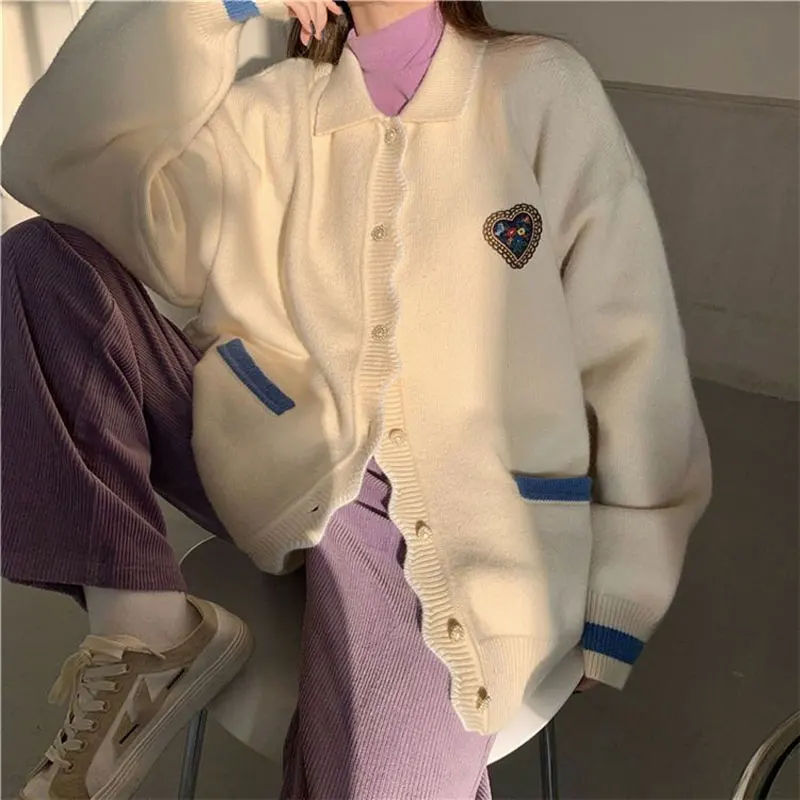 Preppy Style Lapel Loose Cardigan Autumn Winter Knitted Single-breasted Women's Clothing Long Sleeve Fashion Embroidery Sweaters
Preppy Style Lapel Loose Cardigan Autumn Winter Knitted Single-breasted Women's Clothing Long Sleeve Fashion Embroidery Sweaters