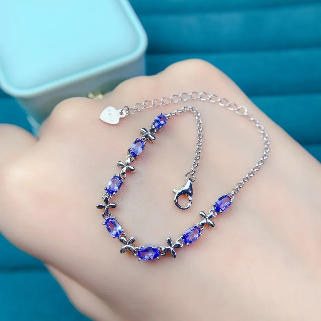 Exquisite Natural Tanzanite Hand Bracelet 3*5mm S925 Pure Silver Fine Inlay Pure High Quality Gem Advanced Style Women Jewelry
Exquisite Natural Tanzanite Hand Bracelet 3*5mm S925 Pure Silver Fine Inlay Pure High Quality Gem Advanced Style Women Jewelry