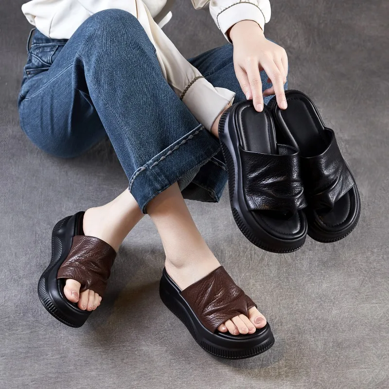 6 Cm Height Women's Wedge Slippers Luxury Genuine Leather 2026 Summer New Fashion Elegant Comfortable Platform Flip Flops Shoes
6 Cm Height Women's Wedge Slippers Luxury Genuine Leather 2026 Summer New Fashion Elegant Comfortable Platform Flip Flops Shoes