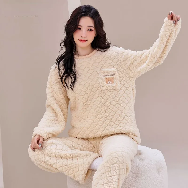 2024 New Flannel Pajamas Women's Autumn Winter Sleepwear Fleece Thickened Pullover High-value Homewear Outwear Loungewear Sets
2024 New Flannel Pajamas Women's Autumn Winter Sleepwear Fleece Thickened Pullover High-value Homewear Outwear Loungewear Sets