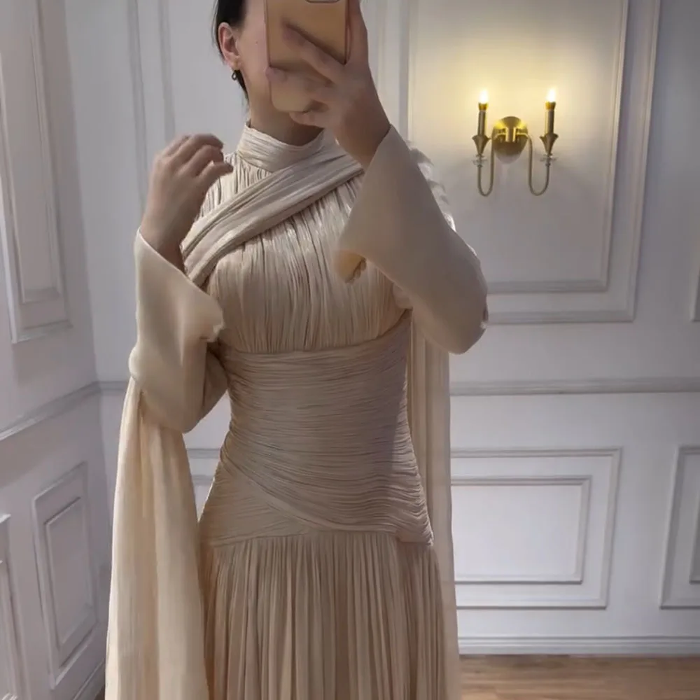 Eightale Evening Dresses High Neck Pleats Floor Length Champagne Customized Floor Length Crepe Prom Party Gown vestido de fiesta
Eightale Evening Dresses High Neck Pleats Floor Length Champagne Customized Floor Length Crepe Prom Party Gown vestido de fiesta