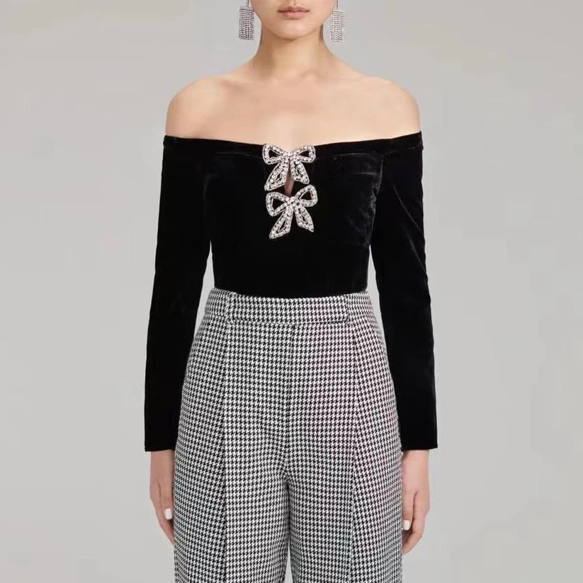 Women Velvet tops Slash Collar Off the Shoulder Diamond Beaded Butterfly Short Top
Women Velvet tops Slash Collar Off the Shoulder Diamond Beaded Butterfly Short Top