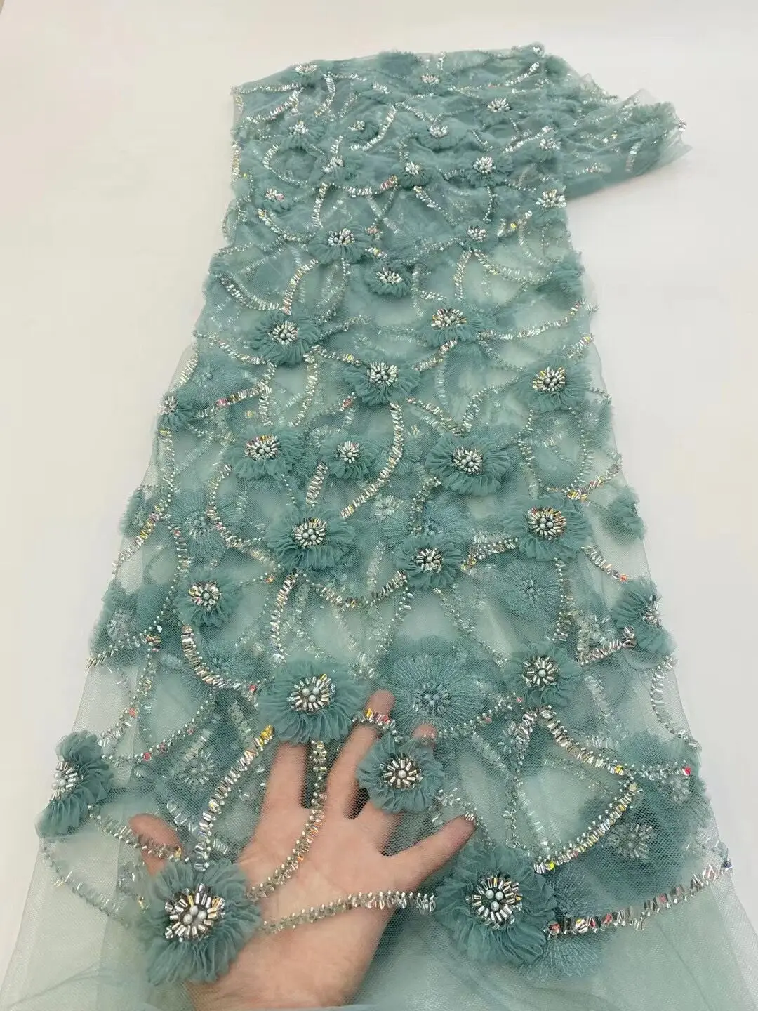 African Lace Fabric J-13061815 High Quality Nigerian Heavy Beaded Tulle Lace Fabric Sequins Lace Fabric
African Lace Fabric J-13061815 High Quality Nigerian Heavy Beaded Tulle Lace Fabric Sequins Lace Fabric