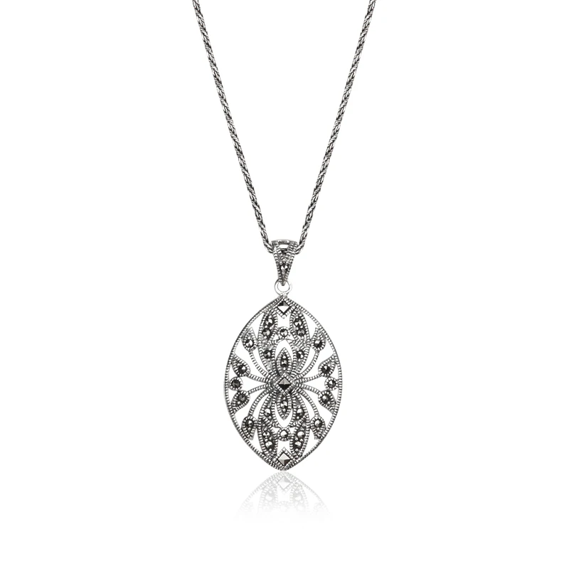 YYSuniee Women's S925 Pure Silver Personalized Retro Leaf Silver Necklace with Inlaid Maxie Stone Pendant
YYSuniee Women's S925 Pure Silver Personalized Retro Leaf Silver Necklace with Inlaid Maxie Stone Pendant