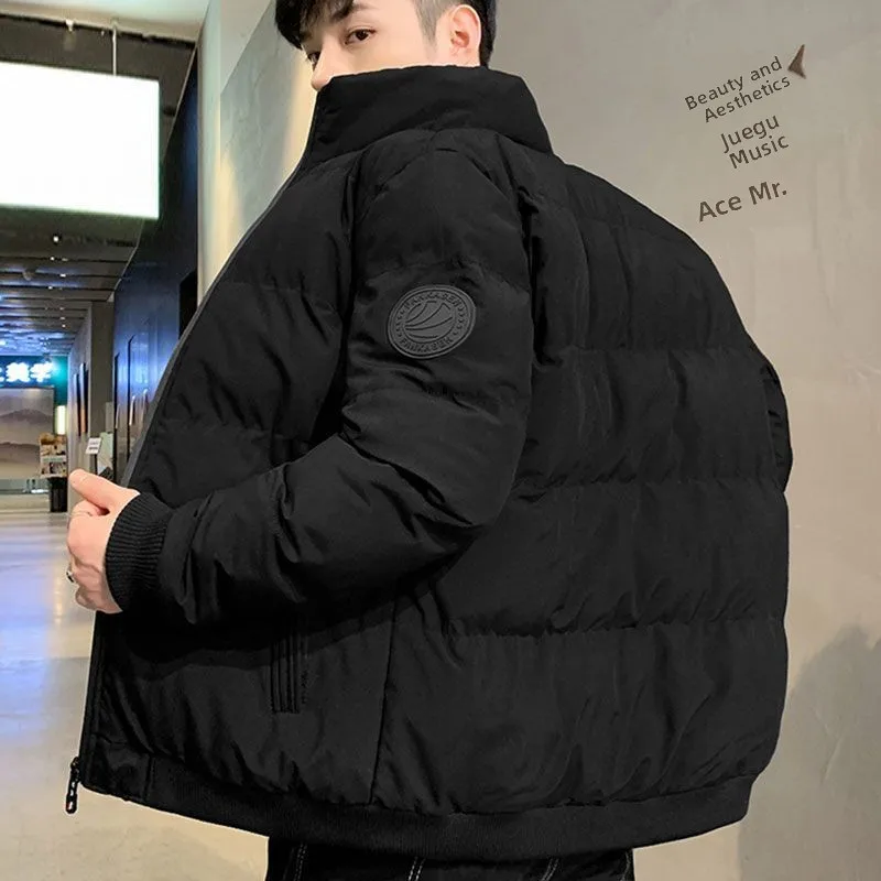 Мужская пуховая хлопковая куртка, легкая, зима 2023, новинка Sle Thiened, свободное зимнее пальто с воротником-стойкой и узлом
Мужская пуховая хлопковая куртка, легкая, зима 2023, новинка Sle Thiened, свободное зимнее пальто с воротником-стойкой и узлом