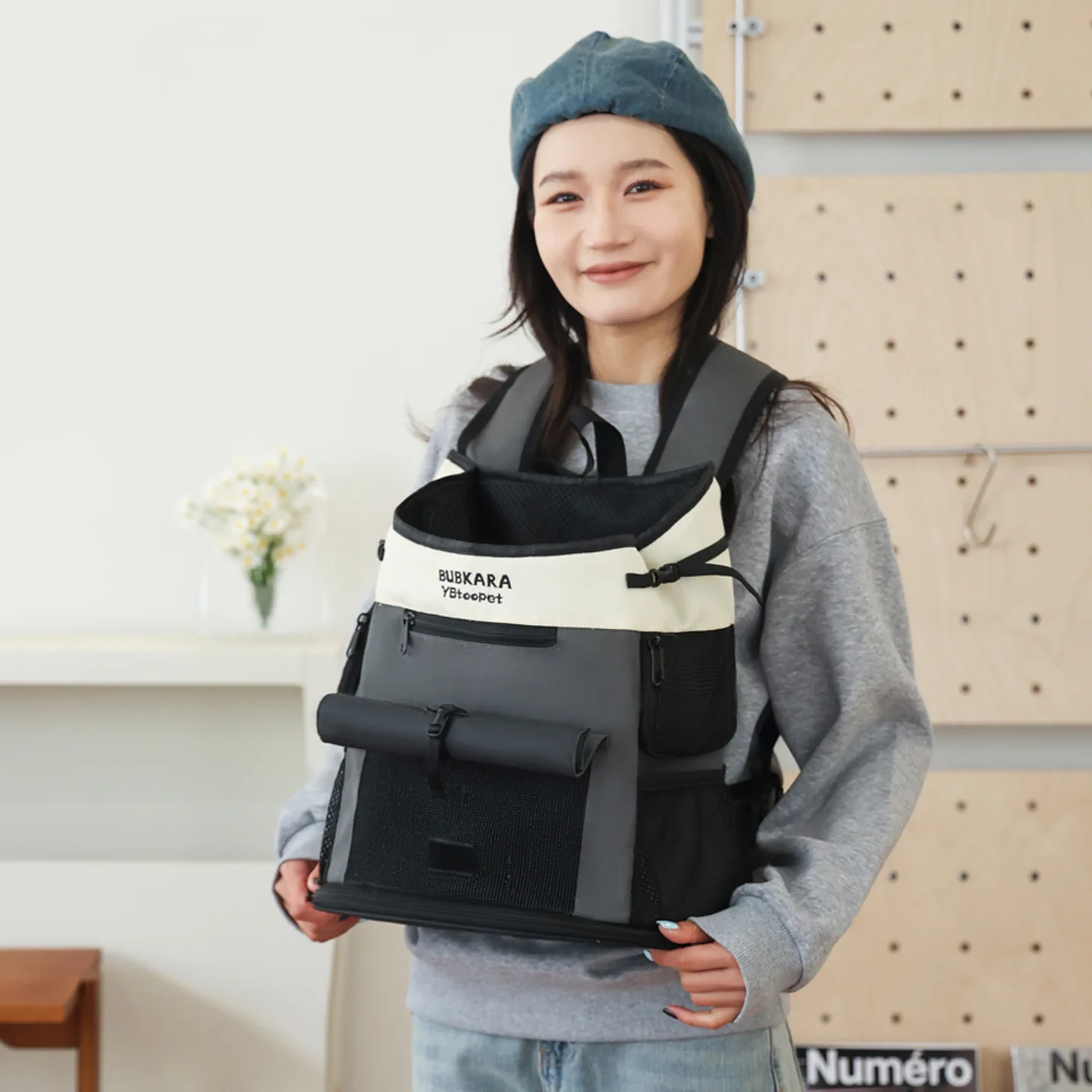 Small Dog Cat Backpack Portable Pet Carrier Go out Bag for Walk Free Movement Car Bag Pet Accessories
Small Dog Cat Backpack Portable Pet Carrier Go out Bag for Walk Free Movement Car Bag Pet Accessories