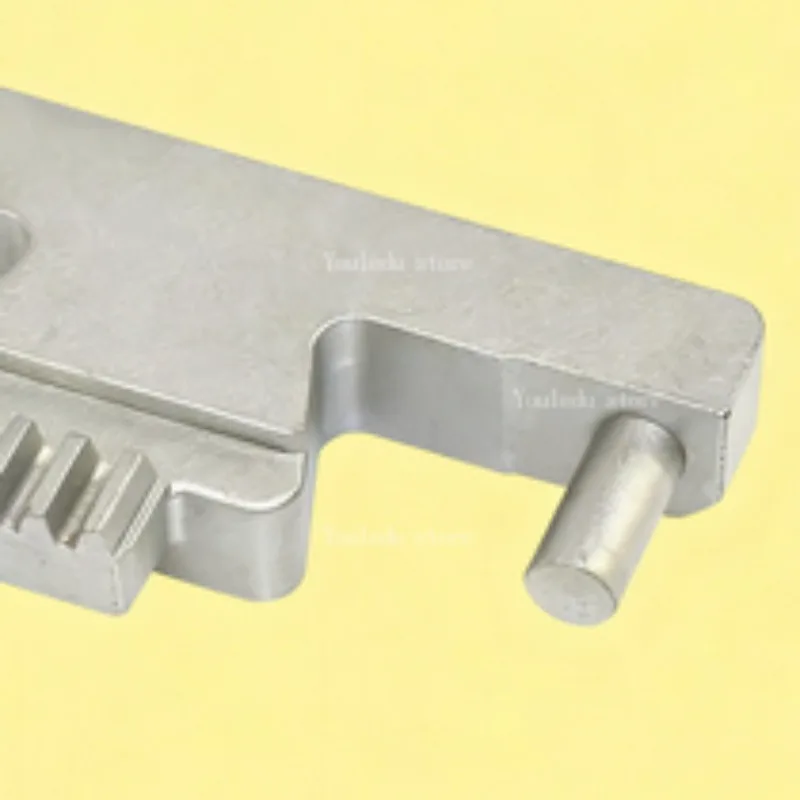 For Mercedes-Benz M271 Engine Flywheel Retainer C200 Crankshaft Timing Disassembly Special Tool 602589004000
For Mercedes-Benz M271 Engine Flywheel Retainer C200 Crankshaft Timing Disassembly Special Tool 602589004000