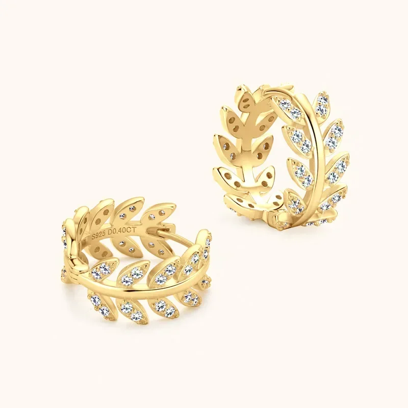 925 Sterling Silver 18K Gold Round Cut 1.3MM VVS1 D Color Moissanite Diamond Hoop Earrings Party For Women Fine Jewelry
925 Sterling Silver 18K Gold Round Cut 1.3MM VVS1 D Color Moissanite Diamond Hoop Earrings Party For Women Fine Jewelry