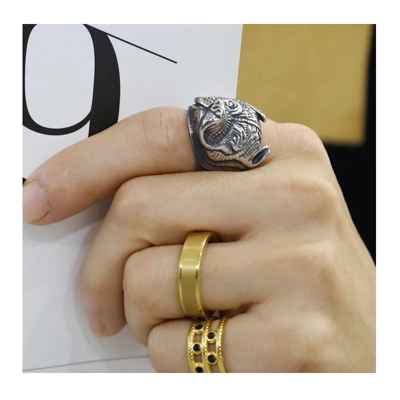 Hot Sale Cold Style Personality Punk Index Finger Ring Can't Fade British Bulldog Titanium Steel Men's Ring
Hot Sale Cold Style Personality Punk Index Finger Ring Can't Fade British Bulldog Titanium Steel Men's Ring