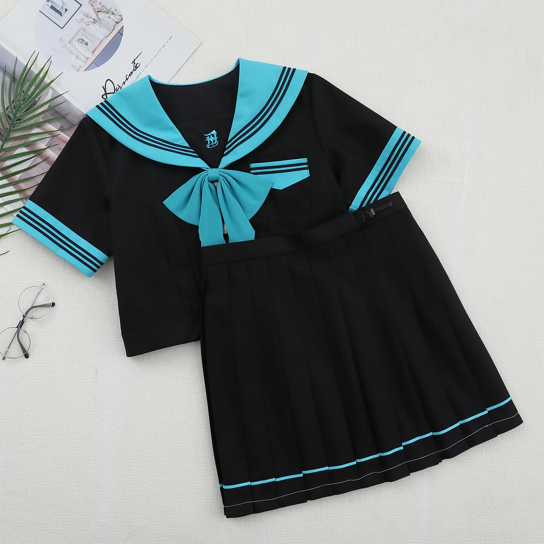 Women Japanese Style JK Uniform Set, Summer Black Sailor Top & Pleated Skirt, College Style Outfit For Daily Campus Wear
Women Japanese Style JK Uniform Set, Summer Black Sailor Top & Pleated Skirt, College Style Outfit For Daily Campus Wear