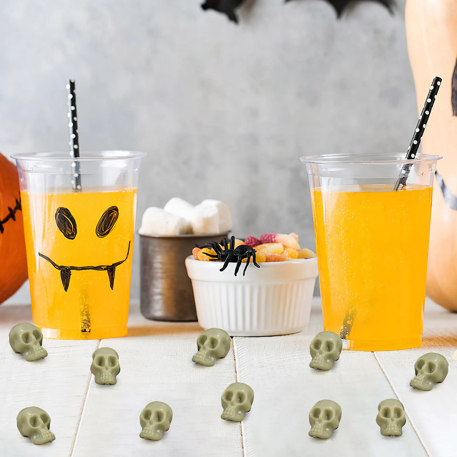 50Pcs Halloween Mini Plastic Skull Heads Spooky Decorative Ornaments for DIY Crafts Party Favors Home Bar Nightclub Displays
50Pcs Halloween Mini Plastic Skull Heads Spooky Decorative Ornaments for DIY Crafts Party Favors Home Bar Nightclub Displays