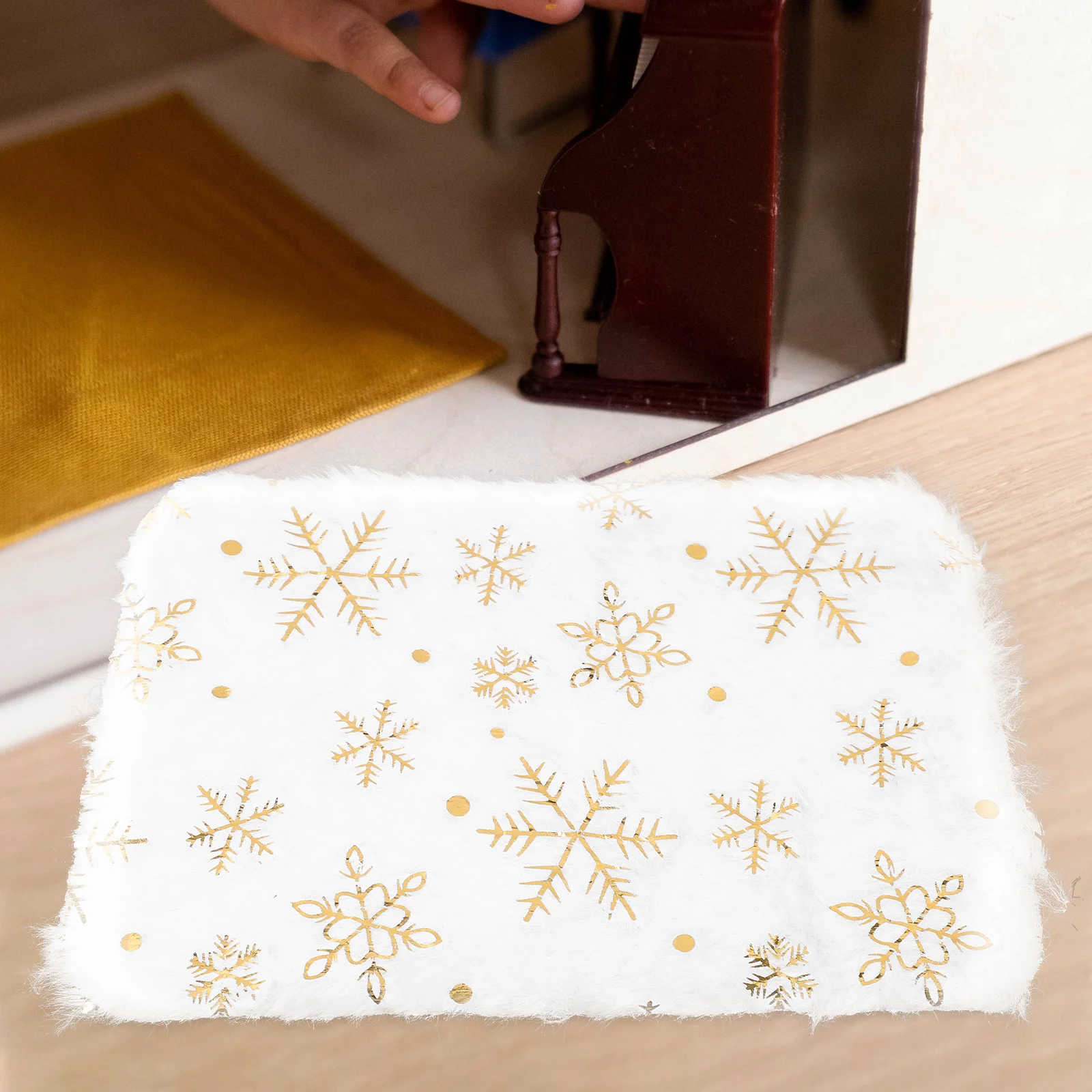 Miniature Fluffy Mini Carpet for Dollhouse Area Rugs Decorative Plush Soft Realistic Touch Lifespan Mini Door Mat
Miniature Fluffy Mini Carpet for Dollhouse Area Rugs Decorative Plush Soft Realistic Touch Lifespan Mini Door Mat