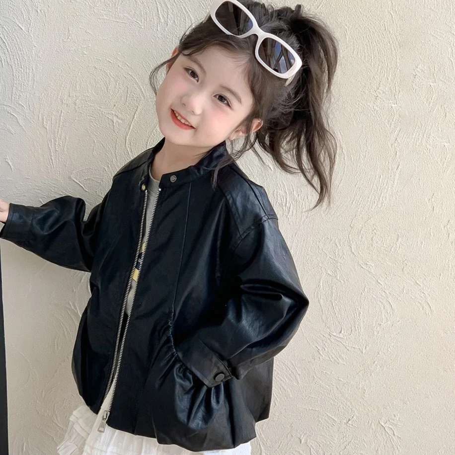 Girls Coat 2025 Autumn New Children's Clothing Korean Style Girl Baby Fashion Design Sense Pleated Leather Casual Simple
Girls Coat 2025 Autumn New Children's Clothing Korean Style Girl Baby Fashion Design Sense Pleated Leather Casual Simple