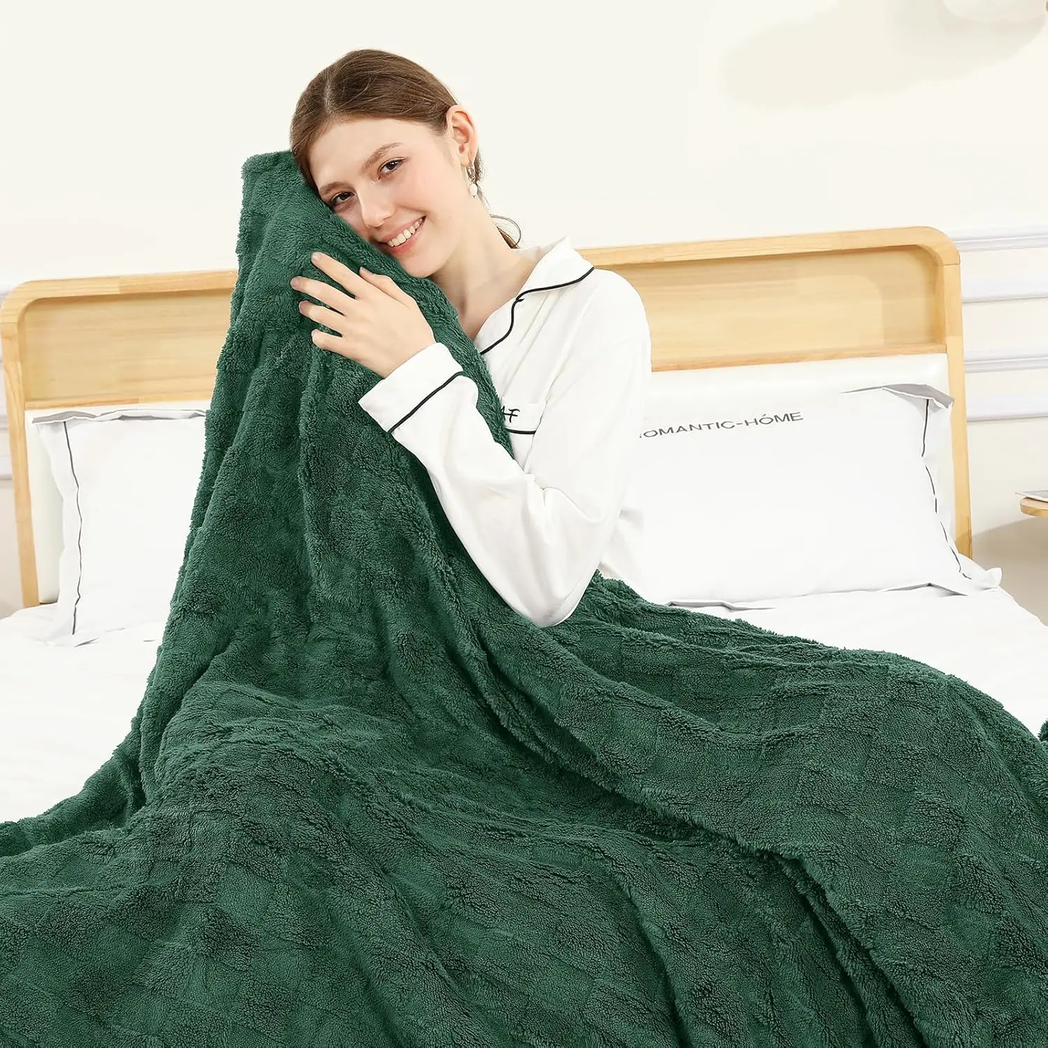 Electric Heated Throw Blanket, Checkered Wool Blend, 6 Heat Settings, Auto Shut-Off, Machine Washable, 50x60 Inches, Dark Gray
Electric Heated Throw Blanket, Checkered Wool Blend, 6 Heat Settings, Auto Shut-Off, Machine Washable, 50x60 Inches, Dark Gray