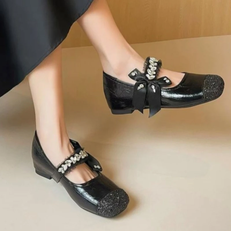 Women Rhinestone Shoes Women Fashion Bowknot Design Elegant Shallow Casual Flats Fashion Women Shoes
Women Rhinestone Shoes Women Fashion Bowknot Design Elegant Shallow Casual Flats Fashion Women Shoes