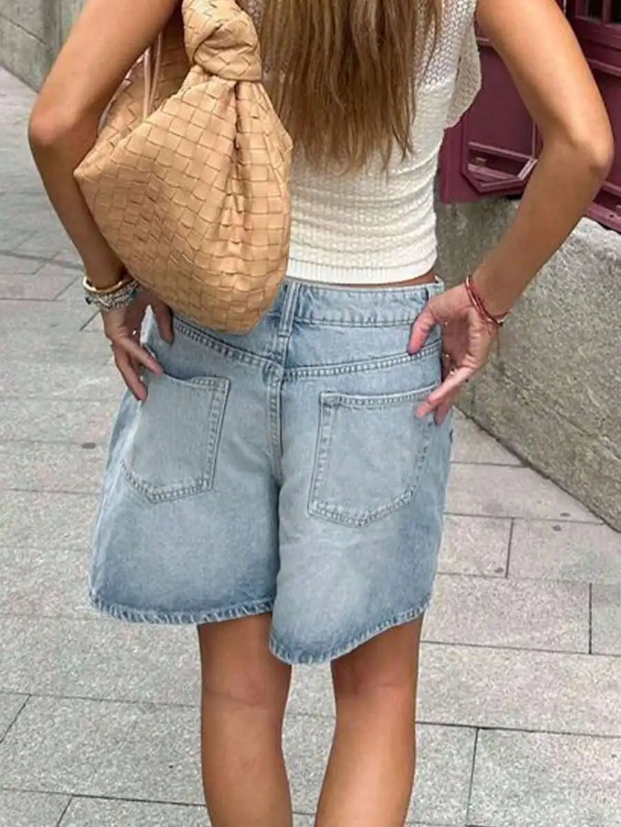 Washed Denim Bermuda Shorts With Slant Pockets Loose Fit Mid Waist Casual Summer
Washed Denim Bermuda Shorts With Slant Pockets Loose Fit Mid Waist Casual Summer