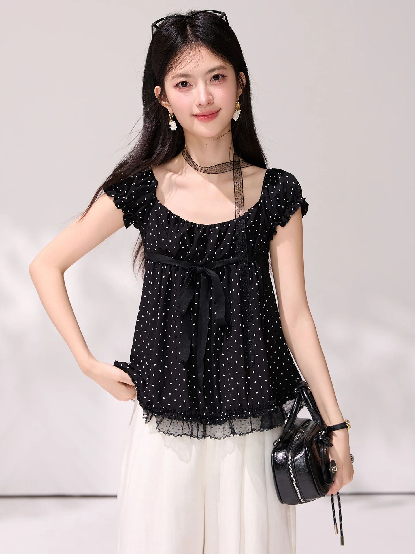 Black Polka Dot Square Collar Bubble Sleeve Top Women's Summer New Style Knot Lace Short Sleeve Small Shirt
Black Polka Dot Square Collar Bubble Sleeve Top Women's Summer New Style Knot Lace Short Sleeve Small Shirt