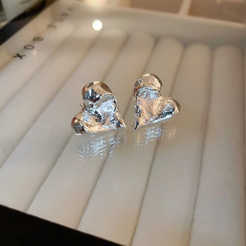 925 Sterling Sliver Cute Irregular Lava Heart Stud Earrings for Women Personality Fine Jewelry Minimalist Accessories
925 Sterling Sliver Cute Irregular Lava Heart Stud Earrings for Women Personality Fine Jewelry Minimalist Accessories
