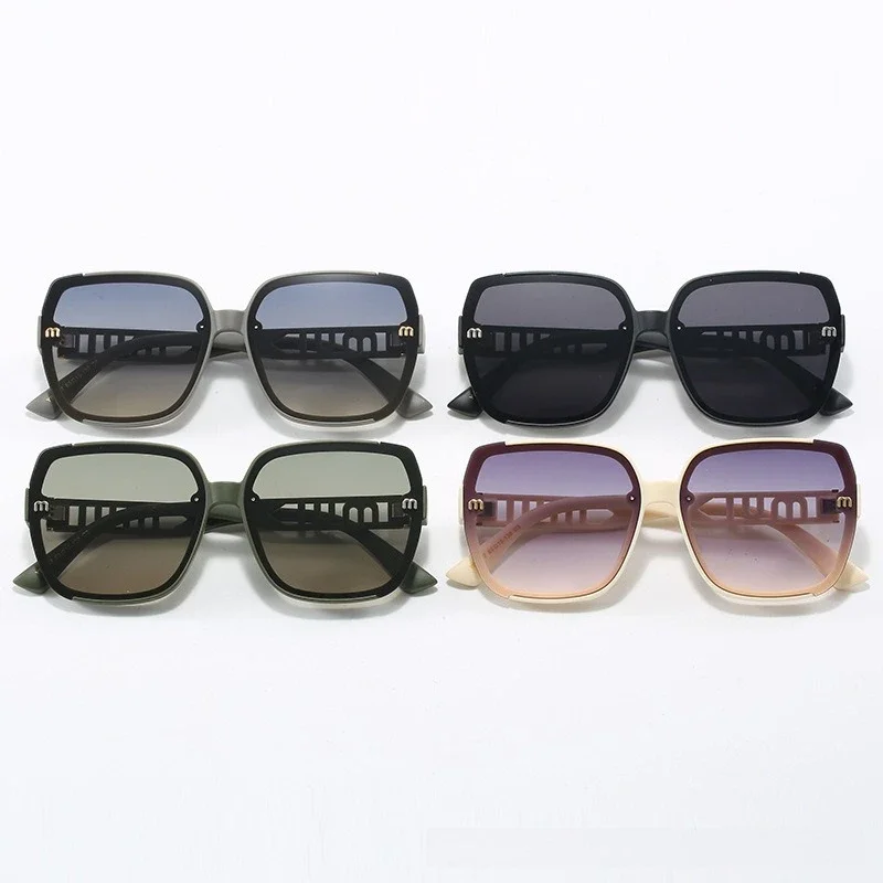 2025 New Trendy Letter Design Sunglasses UV400 Polarized Lenses Unisex Streetwear Cat-Eye Glasses Lightweight Retro Frame
2025 New Trendy Letter Design Sunglasses UV400 Polarized Lenses Unisex Streetwear Cat-Eye Glasses Lightweight Retro Frame