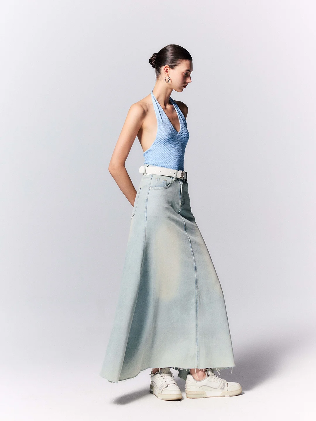 Женская летняя новая повседневная юбка-миди А-силуэта из светло-голубого денима Luna7xi с высокой талией, из смесового хлопка, для офиса и на каждый день
Женская летняя новая повседневная юбка-миди А-силуэта из светло-голубого денима Luna7xi с высокой талией, из смесового хлопка, для офиса и на каждый день