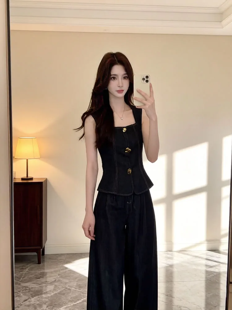 Summer 2026 American Style Hot Girl Casual Square Collar Sleeveless Top And Wide Leg Jeans Denim Set Fashionable Slimming Effect
Summer 2026 American Style Hot Girl Casual Square Collar Sleeveless Top And Wide Leg Jeans Denim Set Fashionable Slimming Effect