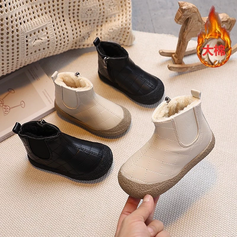 Winter Kids Snow Boots Fashion Solid Color Plush Warm Girls Short Boots Non-slip Boys Leather Boots Cotton Shoes
Winter Kids Snow Boots Fashion Solid Color Plush Warm Girls Short Boots Non-slip Boys Leather Boots Cotton Shoes