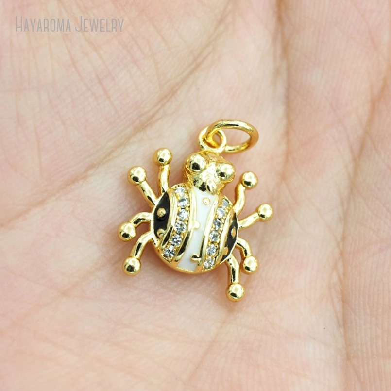 2Pcs Metal Cubic Zirconia Pendant Copper Spide Gold Color Jewelry Invisible Setting Wholesale Charms PM52924
2Pcs Metal Cubic Zirconia Pendant Copper Spide Gold Color Jewelry Invisible Setting Wholesale Charms PM52924