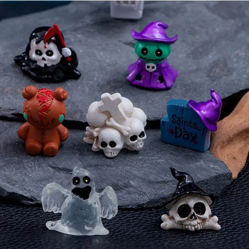 Micro Landscape Halloween Small Ornaments Resin Crafts Mini Pumpkin Ornaments Cartoon Ghost Festival Ornaments Ghost Festival
Micro Landscape Halloween Small Ornaments Resin Crafts Mini Pumpkin Ornaments Cartoon Ghost Festival Ornaments Ghost Festival
