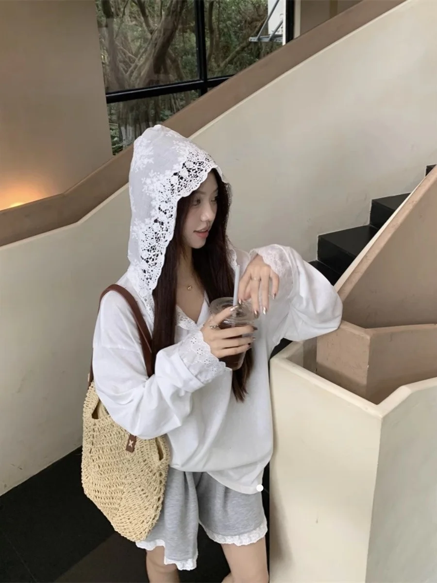 Кружевная длинная свеская белая солнечная накидка, женская зимняя тонкая свободная верхняя одежда, толстовка с капюшоном, топ, повседневная одежда
Кружевная длинная свеская белая солнечная накидка, женская зимняя тонкая свободная верхняя одежда, толстовка с капюшоном, топ, повседневная одежда