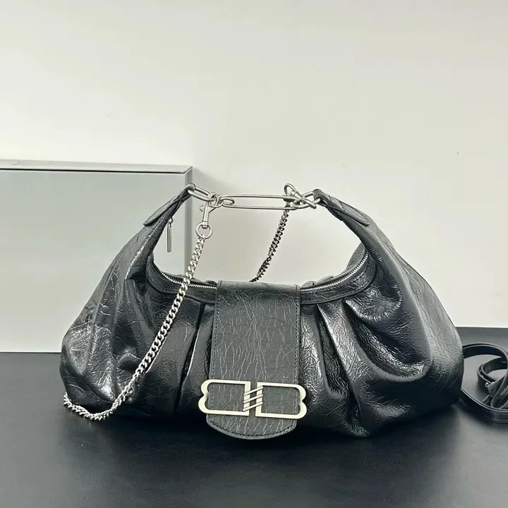 Pamela bag luxury designer woman black leather chain shoulder bag crossbody hobo bags tote silver white handbag evening bag
Pamela bag luxury designer woman black leather chain shoulder bag crossbody hobo bags tote silver white handbag evening bag