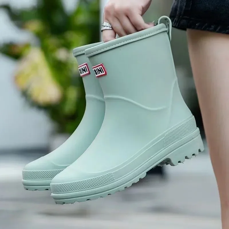 Water Boots Woman Rain Free Shipping Waterproof Ankle Rubber Boots Female Comfort Work Garden Galoshes Rain Shoes Sapato Chuva
Water Boots Woman Rain Free Shipping Waterproof Ankle Rubber Boots Female Comfort Work Garden Galoshes Rain Shoes Sapato Chuva