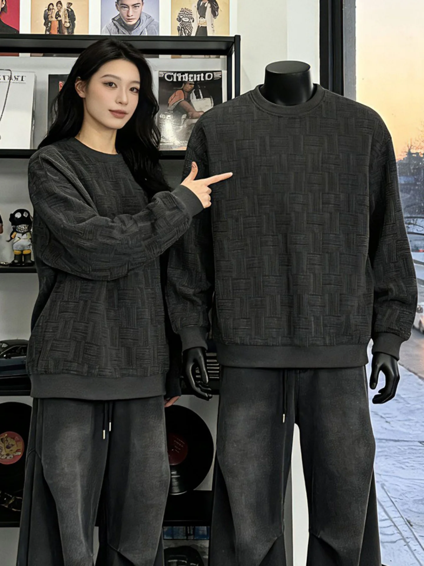 Men's Bla Plaid round Ne Sweatirt Long Sve Inner Wear Base irt American Sle Haome Spring Season High End Feeling
Men's Bla Plaid round Ne Sweatirt Long Sve Inner Wear Base irt American Sle Haome Spring Season High End Feeling