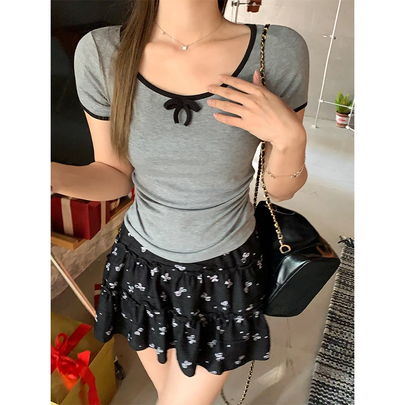 Korean Style Chic Bow Round Collar Short Sleeve T-shirts Women 2025 New Summer Slim Tee Shirt Ladies Fashion Tops
Korean Style Chic Bow Round Collar Short Sleeve T-shirts Women 2025 New Summer Slim Tee Shirt Ladies Fashion Tops