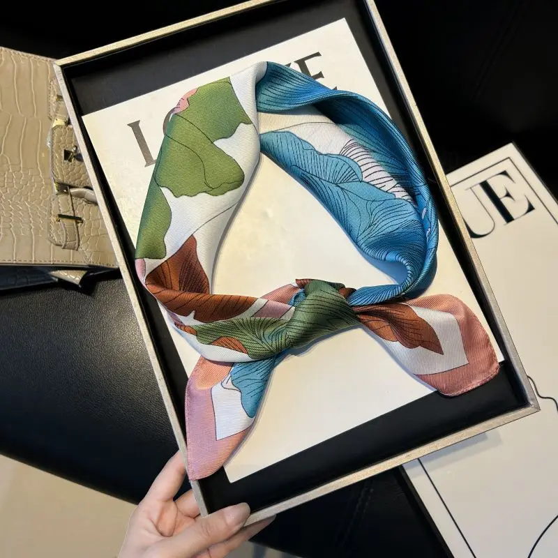 Spring Hot Sale New Flower Printing Elegant Fashion Exquisite Imitation Silk Texture 70 * 70 Women's Versatile Silk Scarf
Spring Hot Sale New Flower Printing Elegant Fashion Exquisite Imitation Silk Texture 70 * 70 Women's Versatile Silk Scarf