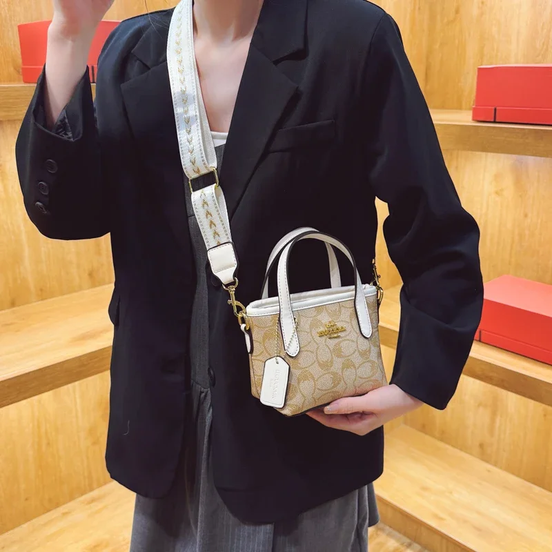 Award-Winning Design Diaper Bag For Women Luxury Leather Tote Elegant Crossbody Bag Stylish Acclaimed
Award-Winning Design Diaper Bag For Women Luxury Leather Tote Elegant Crossbody Bag Stylish Acclaimed