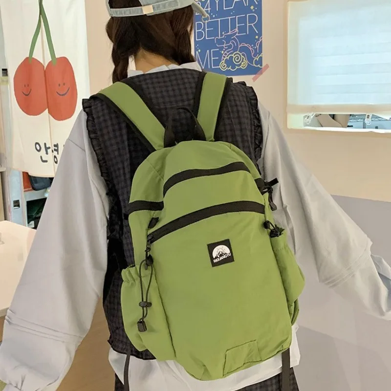 Модная походная сумка контрастного цвета для путешествий на открытом воздухе, водонепроницаемый легкий рюкзак, повседневный универсальный рюкзак унисекс
Модная походная сумка контрастного цвета для путешествий на открытом воздухе, водонепроницаемый легкий рюкзак, повседневный универсальный рюкзак унисекс