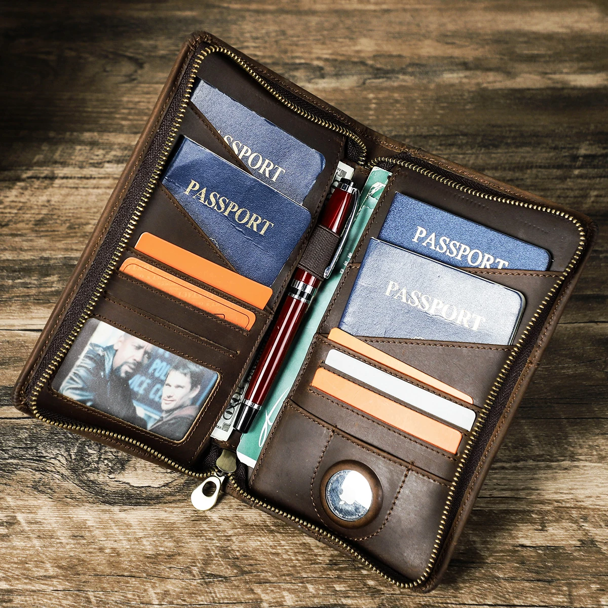 CONTACT'S Crazy Horse Leather Family Passport Travel Wallets Card Holder Men's Bag Airtag Case Luxury Handbag Male Long Purse
CONTACT'S Crazy Horse Leather Family Passport Travel Wallets Card Holder Men's Bag Airtag Case Luxury Handbag Male Long Purse
