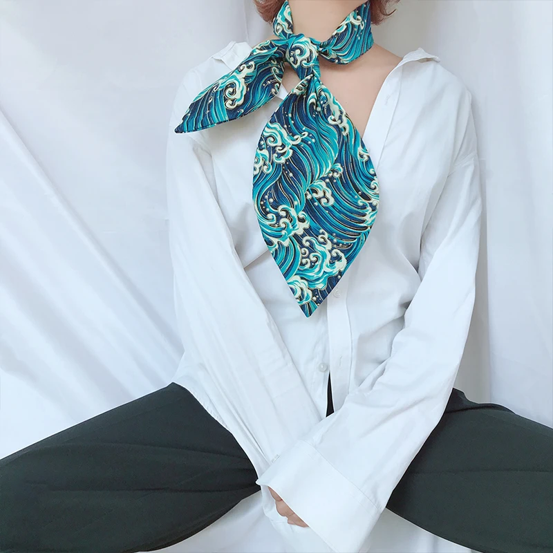 Japanese Style Fake Collar Retro Crane Printed Kimono Necktie Exaggerated All-match Detachable Bow Tie Yukata Kimono Accessories
Japanese Style Fake Collar Retro Crane Printed Kimono Necktie Exaggerated All-match Detachable Bow Tie Yukata Kimono Accessories