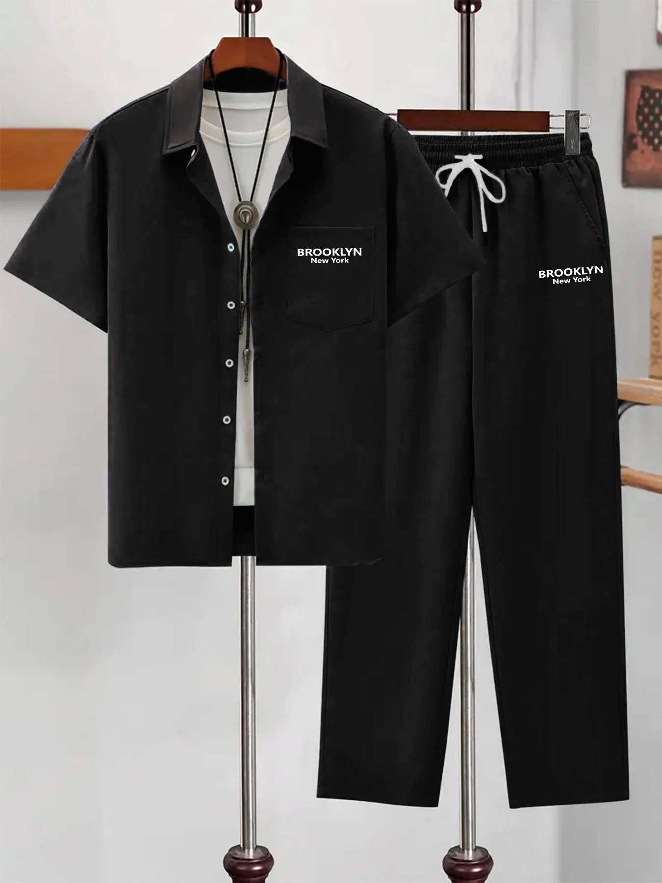 Men's Minimalist Letter Set, Pocket Embroidery Shirt & Pants for Vacation & Leisure
Men's Minimalist Letter Set, Pocket Embroidery Shirt & Pants for Vacation & Leisure