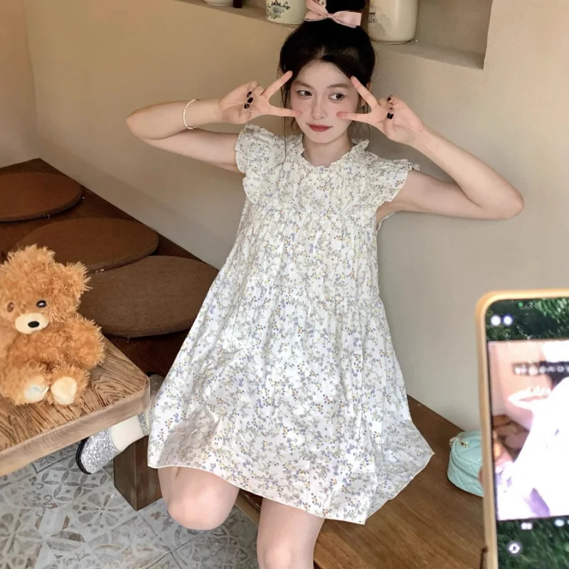 French sweet2025Summer Cute Floral Flutter Sleeve Plus Size Loose Sleeveless Short Dress for Women
French sweet2025Summer Cute Floral Flutter Sleeve Plus Size Loose Sleeveless Short Dress for Women